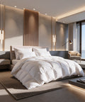 Luxushotel-Suite mit Meerblick, Bett mit HANSE Premium Natural Hybrid Kissen und weißer Daunendecke