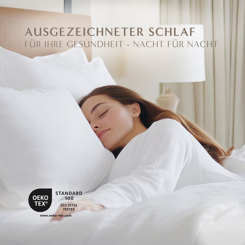 Frau schläft entspannt auf einem federfreien Kopfkissen von Hanse Select für gesunden und erholsamen Schlaf